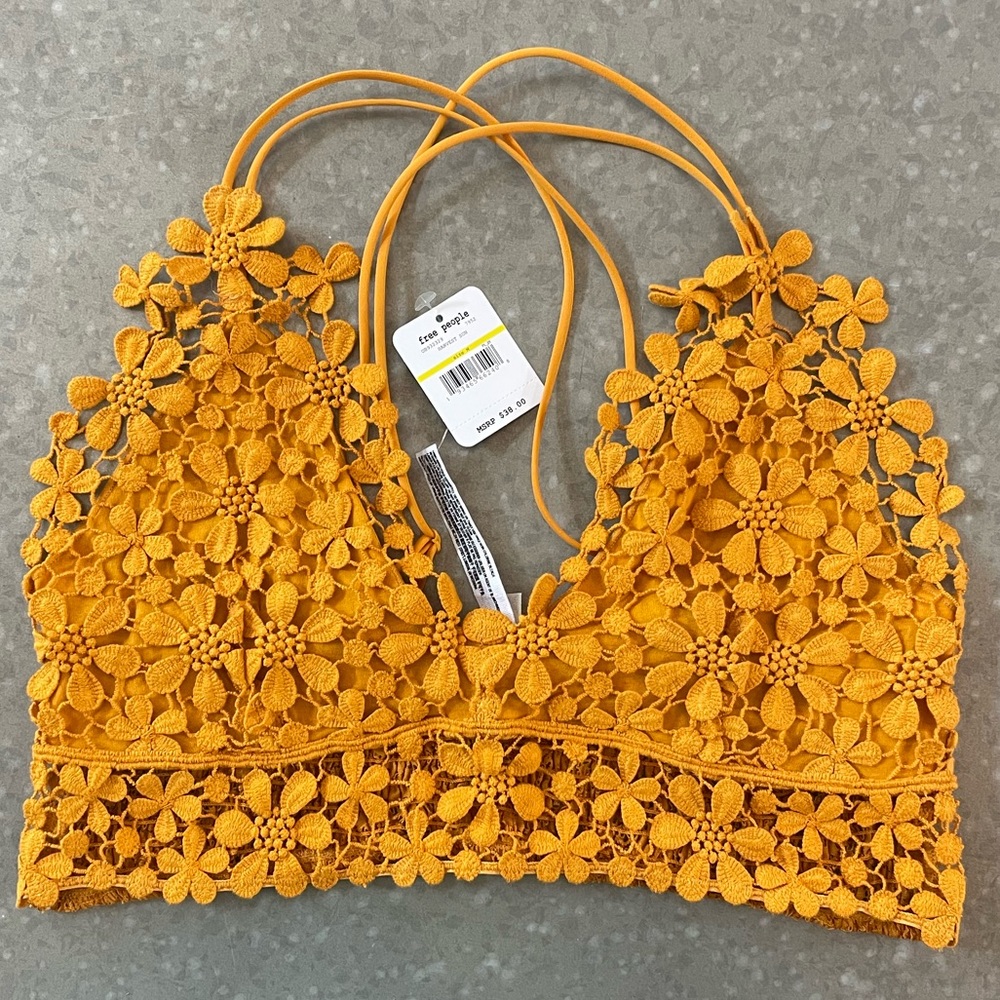 SOLD NWT Free People bralette 🌼